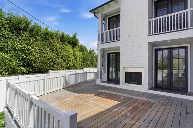 5 Bed Home for Sale in Los Angeles, California
