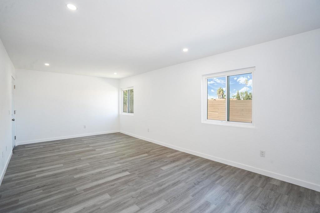 MLS #250043232SD image #4