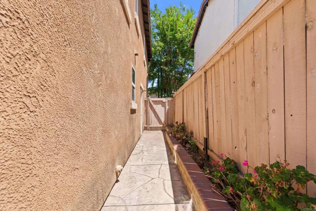 359 Franciscan Way, Oceanside CA: https://media.crmls.org/mediaz/bfe99ff5-f9a0-4bac-b95b-d9368f4e252c.jpg
