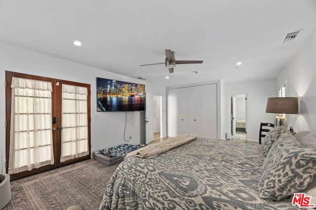 1517 Glendon Avenue, Los Angeles CA: https://media.crmls.org/mediaz/bfe9f2ce-4d4b-4b9c-bd43-3c9fb7e3b37e.jpg