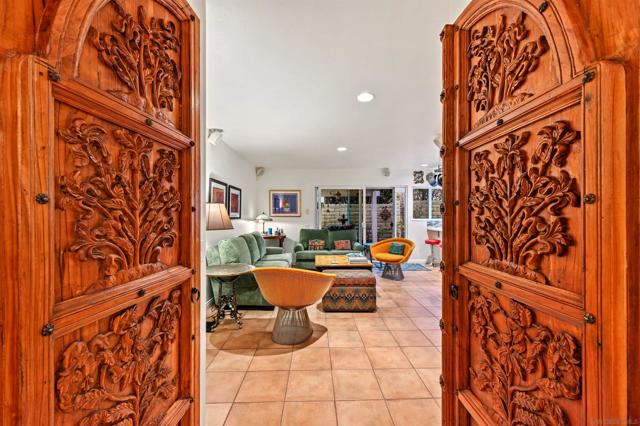 7215 Daffodil Pl, Carlsbad CA: https://media.crmls.org/mediaz/bfeab7b3-0fce-4ca0-ae22-dfc51636099a.jpg