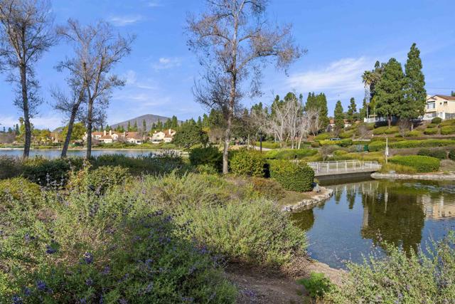 845 RIDGEWATER DR, Chula Vista CA: https://media.crmls.org/mediaz/bfeb7fcc-ba75-4a1f-b284-277fa000afd2.jpg