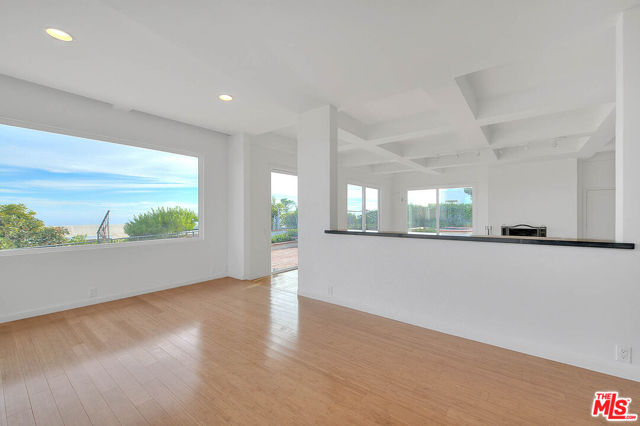 Drew Fenton | 1127 Lachman Lane Pacific Palisades CA | MLS: 6876305