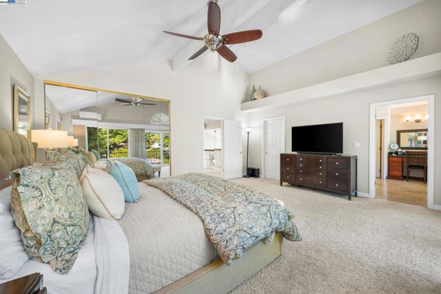 639 Canyon Crest Rd East, San Ramon CA: https://media.crmls.org/mediaz/bfeba947-7869-4a27-9397-e11afe3cc850.jpg