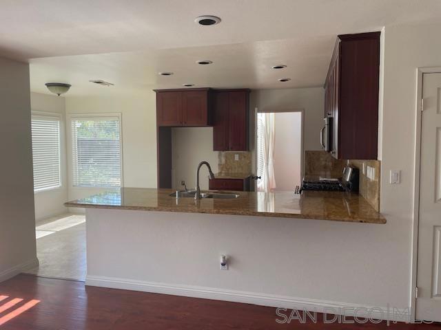 Image 2 of 17 For 7651 Park Village