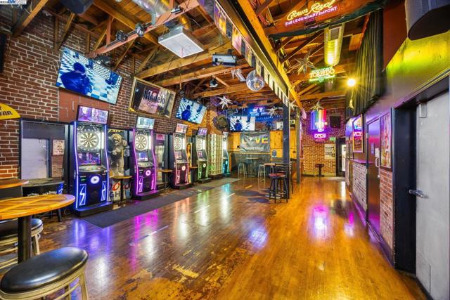 22519 Main St, Hayward CA: https://media.crmls.org/mediaz/bfebe140-b585-40e2-9fd1-eec971871539.jpg