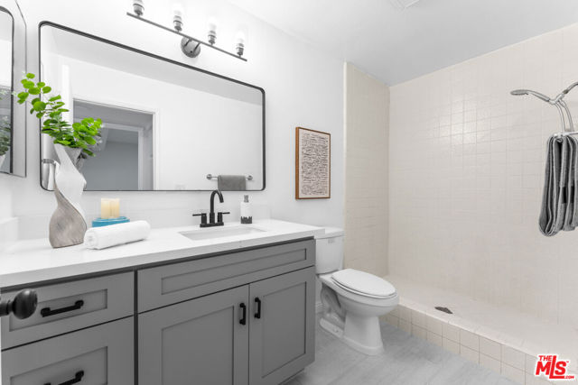 1815 Glendon Avenue, Los Angeles CA: https://media.crmls.org/mediaz/bfebfd18-d4a6-4336-8c68-8d9b778e80b6.jpg