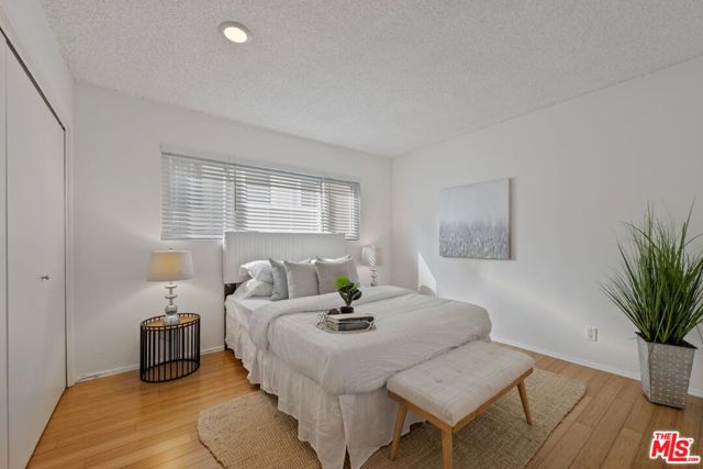 1730 Camden Avenue, Los Angeles CA: https://media.crmls.org/mediaz/bfec6a01-3439-4e03-ba4e-6d20a3a15721.jpg