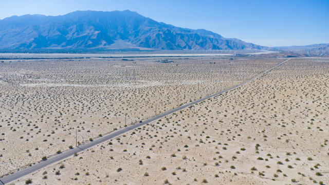 5 .50 Varner Road, Cathedral City CA: https://media.crmls.org/mediaz/bfecf5b7-8f79-4a3e-9502-7032bb3dd833.jpg
