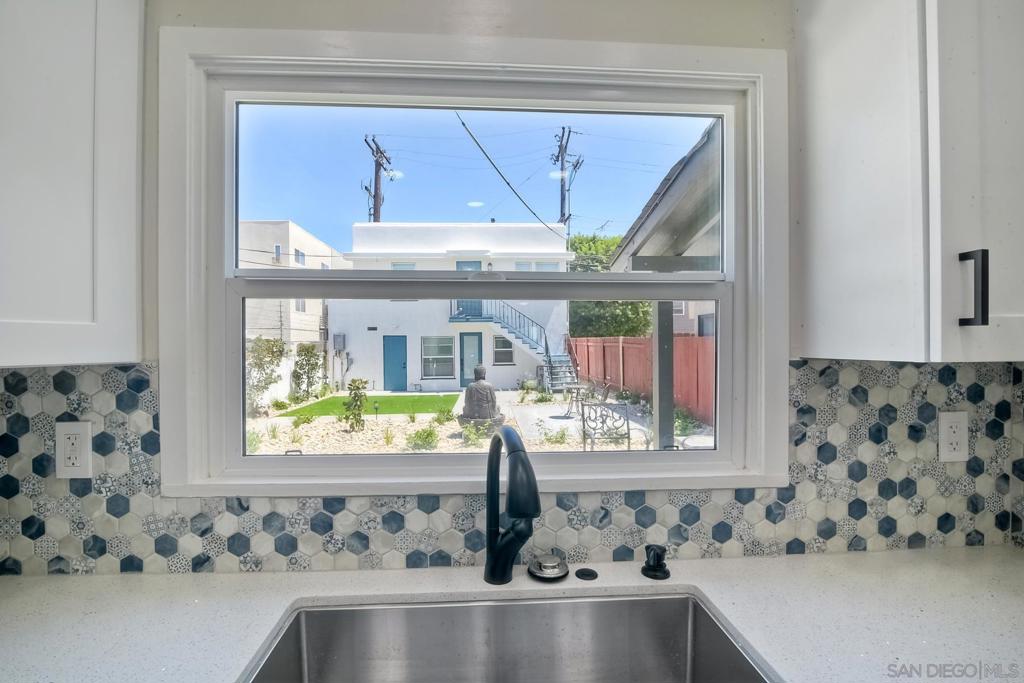 MLS #250045676SD image #22