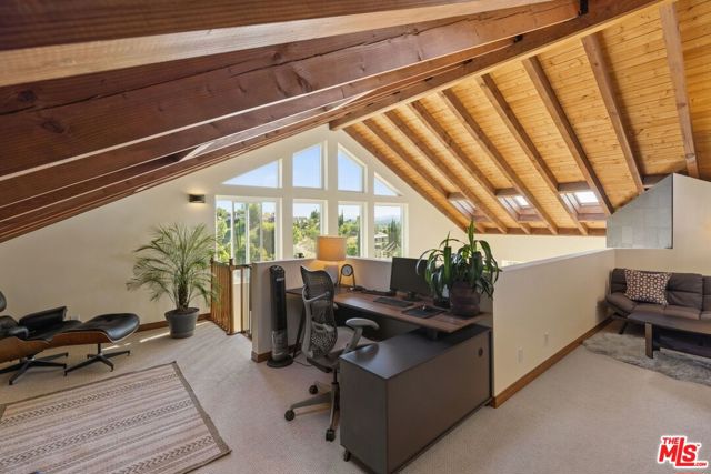 7130 Gateshead Way, West Hills CA: https://media.crmls.org/mediaz/bfed319c-89b0-4381-9360-7e49deb446c3.jpg