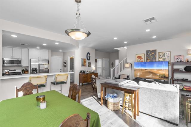 Detail Gallery Image 9 of 41 For 759 Lincoln Place, El Cajon,  CA 92020 - 3 Beds | 2/1 Baths