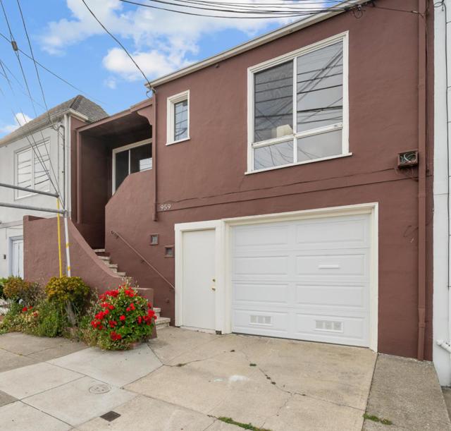 959 Avalon Avenue, San Francisco CA: https://media.crmls.org/mediaz/bfedbdad-1f54-4188-b554-4740b1751666.jpg