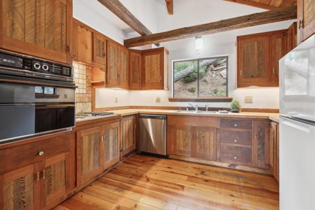 2120 Pack Trail, Mount Shasta CA: https://media.crmls.org/mediaz/bfede89e-233c-451c-b631-0773963e3a06.jpg