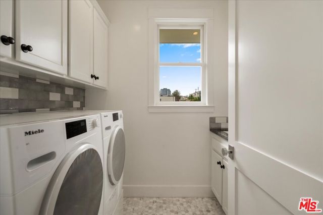 1664 Amherst Avenue, Los Angeles CA: https://media.crmls.org/mediaz/bfee27fe-1b5d-4dae-8f74-8db001e76193.jpg