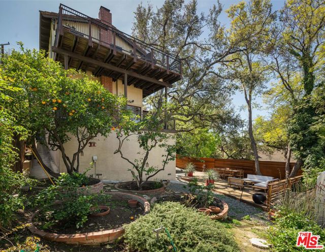 4713 Bedel Street, Woodland Hills CA: https://media.crmls.org/mediaz/bfee34aa-143b-41a6-8424-b23a8de6ecb2.jpg