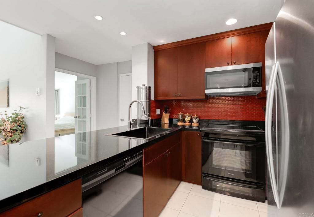 1885 Diamond Street - photo 11