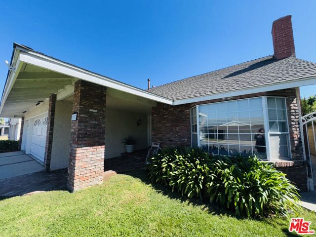 8292 Bellhaven Street, La Palma CA: https://media.crmls.org/mediaz/bfeed9d7-9c76-46d5-876a-2d3950e73a94.jpg