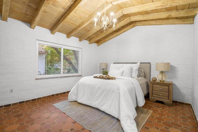 3691 Laguna Avenue, Palo Alto CA: https://media.crmls.org/mediaz/bfeef935-7377-4a50-a4af-5de159b97e50.jpg