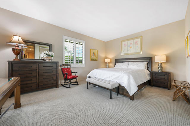 72550 Greenbriar Lane, Palm Desert CA: https://media.crmls.org/mediaz/bfef6968-2a7a-41a3-b85d-cfd0f74d741a.jpg