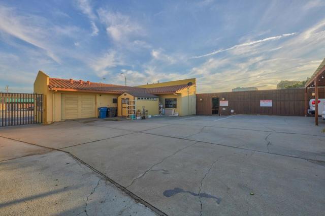 1583 Del Monte Boulevard, California 93955, ,Multi-Family,For Sale,Del Monte,ML81881967