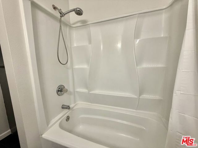 882 Victor Avenue, Inglewood CA: https://media.crmls.org/mediaz/bff0c68a-3ed4-48be-971b-f210f370afcb.jpg