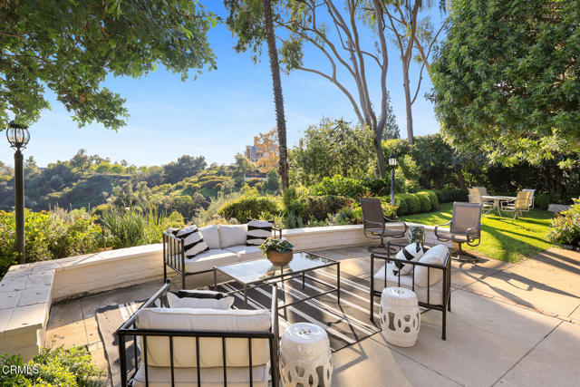 Detail Gallery Image 40 of 63 For 399 N San Rafael Ave, Pasadena,  CA 91105 - 3 Beds | 3/1 Baths