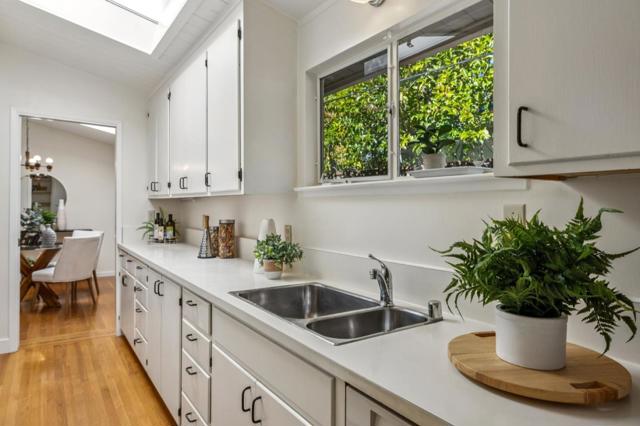 3224 Kipling Street, Palo Alto CA: https://media.crmls.org/mediaz/bff16d84-fb15-4d05-aea4-40edb11e8f6b.jpg