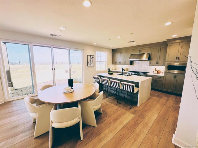 11324 Caminito Rodar, San Diego CA: https://media.crmls.org/mediaz/bff2b271-b808-4885-8330-9fcd680b92a9.jpg