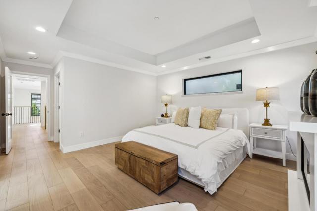 546 Oxford Avenue, Palo Alto CA: https://media.crmls.org/mediaz/bff30344-5c41-4abe-862a-97ff32a3bb46.jpg