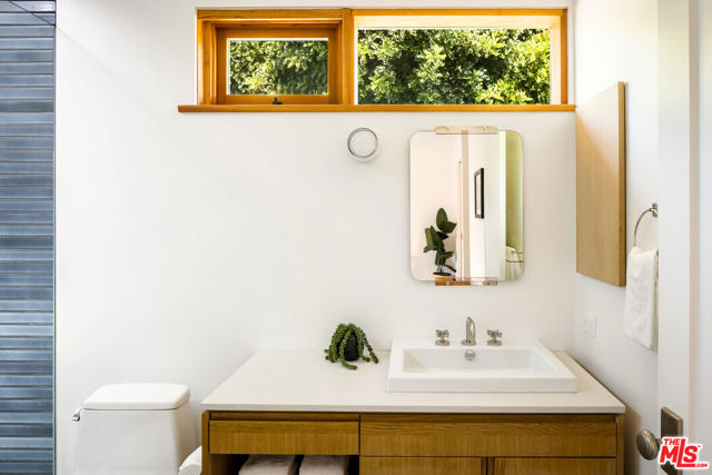 3537 Beethoven Street, Los Angeles CA: https://media.crmls.org/mediaz/bff30bae-3c1d-4840-a2ac-62670a4d4975.jpg