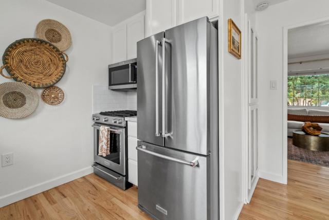 3080 Eleanor Way, Santa Cruz CA: https://media.crmls.org/mediaz/bff38ab8-3bfb-4f91-b0b7-6e51917532bb.jpg