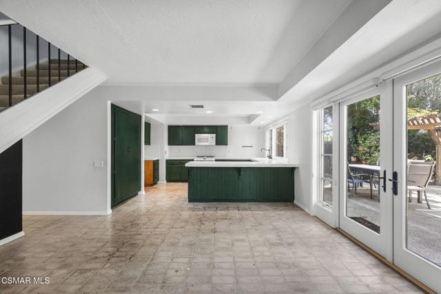 4411 Regents Court, Westlake Village CA: https://media.crmls.org/mediaz/bff3bfff-23ff-4a7b-b896-a5ae2d730bbd.jpg