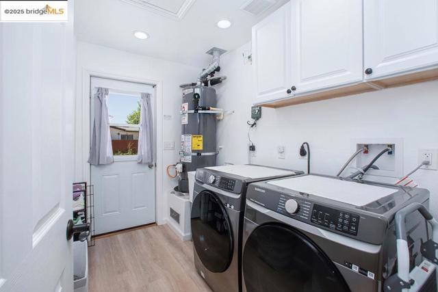 4585 Summer St, Olivehurst CA: https://media.crmls.org/mediaz/bff452ab-935c-43ea-8d38-35f591fd7db3.jpg