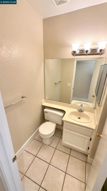 1135 Ranch Point Way, Antioch CA: https://media.crmls.org/mediaz/bff46027-6f46-4a26-9975-f6aa0c4a1c7e.jpg