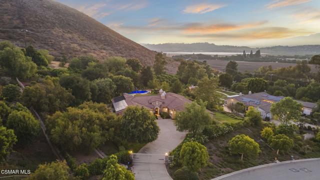 4988 Read Road, Moorpark CA: https://media.crmls.org/mediaz/bff540c1-8a5f-4972-af92-c33c63237d44.jpg