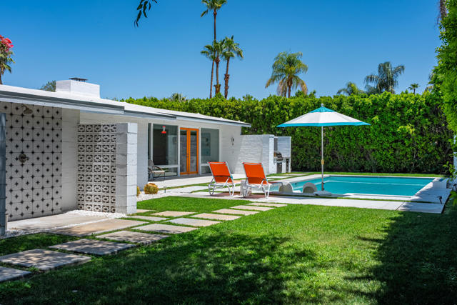 1529 S Riverside Drive, Palm Springs, CA 92264