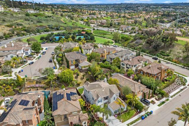 2258 Aventurine Place, Carlsbad CA: https://media.crmls.org/mediaz/bff55b3b-2209-4377-b8ed-03f78ea1cdd1.jpg