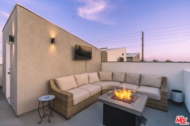 4912 S Centinela Avenue, Los Angeles CA: https://media.crmls.org/mediaz/bff5f8f0-05d2-41cf-b7c8-8742125ce4cd.jpg