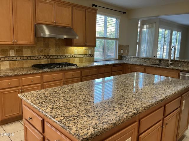 Detail Gallery Image 11 of 56 For 13687 Blue Ridge Way, Moorpark,  CA 93021 - 5 Beds | 4/1 Baths