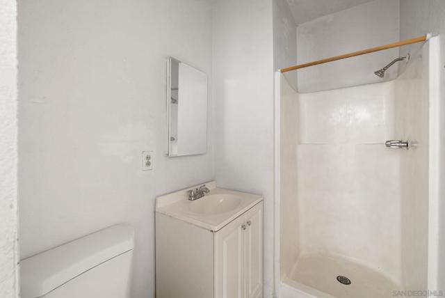 2980 K St, San Diego CA: https://media.crmls.org/mediaz/bff844f4-e9ec-4995-ac8e-360f5c8936e6.jpg