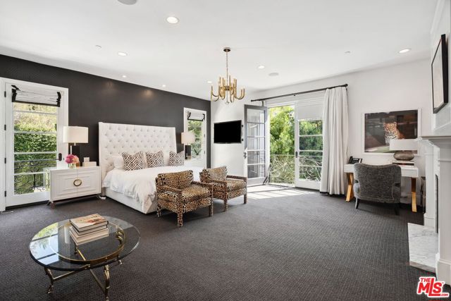 1600 Clear View Drive,  CA: https://media.crmls.org/mediaz/bff849dc-2e82-4978-8ffa-ec15d7b82720.jpg