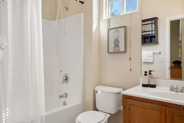 181 Maidenhair St, Pittsburg CA: https://media.crmls.org/mediaz/bff9b06f-fa2e-4c77-a8ae-9ca79b0e2f20.jpg