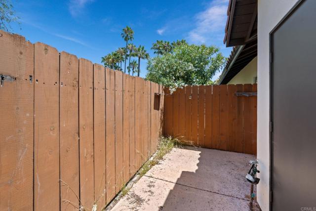 869 Eugenie Avenue, Encinitas CA: https://media.crmls.org/mediaz/bffbf07b-ff89-4c8b-96b5-58d1b169c1db.jpg