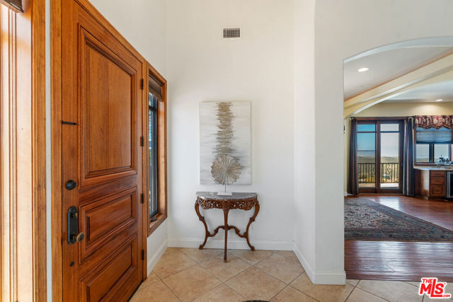 10825 Pacific View Drive photo 6