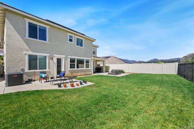 4634 Silent Knoll Drive, Fallbrook CA: https://media.crmls.org/mediaz/bffc7fb6-f6f7-4148-8936-586ff61d8e9e.jpg