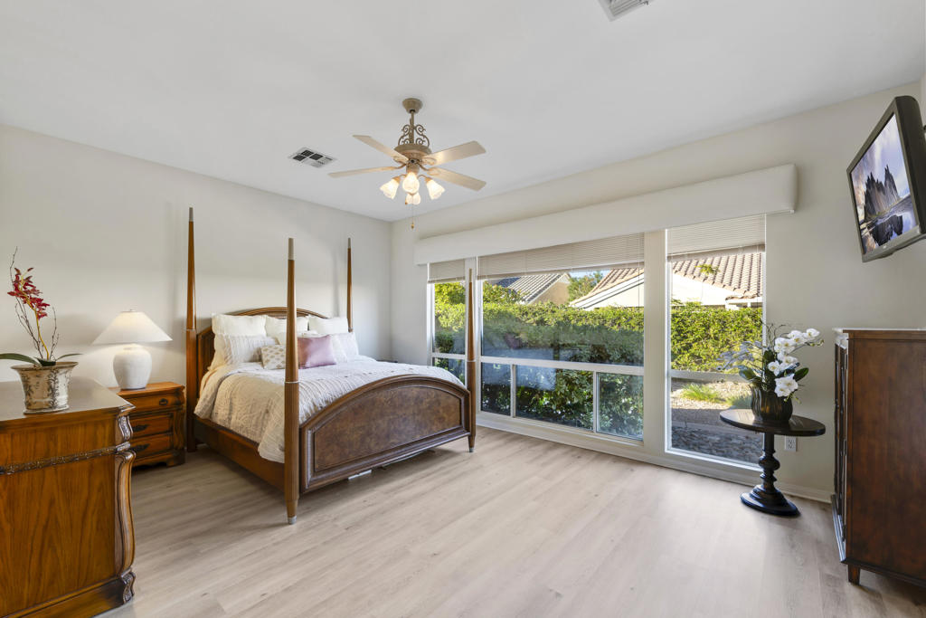 MLS #219139929DA image #14