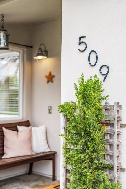 509 36th Avenue, Santa Cruz CA: https://media.crmls.org/mediaz/bffd89de-2e70-4b91-86fc-cf6cc15cb74e.jpg