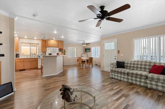 718 Sycamore Avenue, Vista CA: https://media.crmls.org/mediaz/bffdc405-4ffb-47af-820a-2323b2128016.jpg