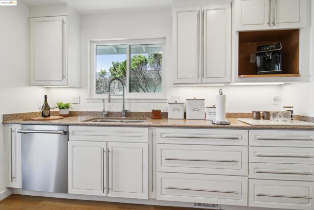 2008 Tamalpais Ave, El Cerrito CA: https://media.crmls.org/mediaz/bffec340-15cf-4a58-9b43-8f1bd0e00785.jpg